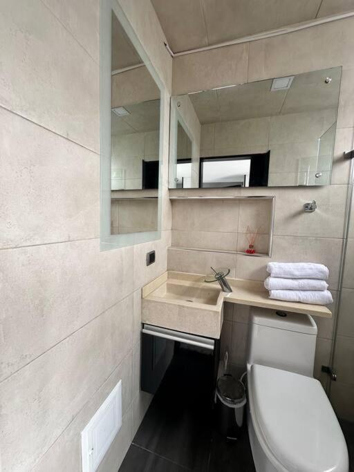Apartamento 101 Embajada Americana , Corferias Agora G12 Bogotá