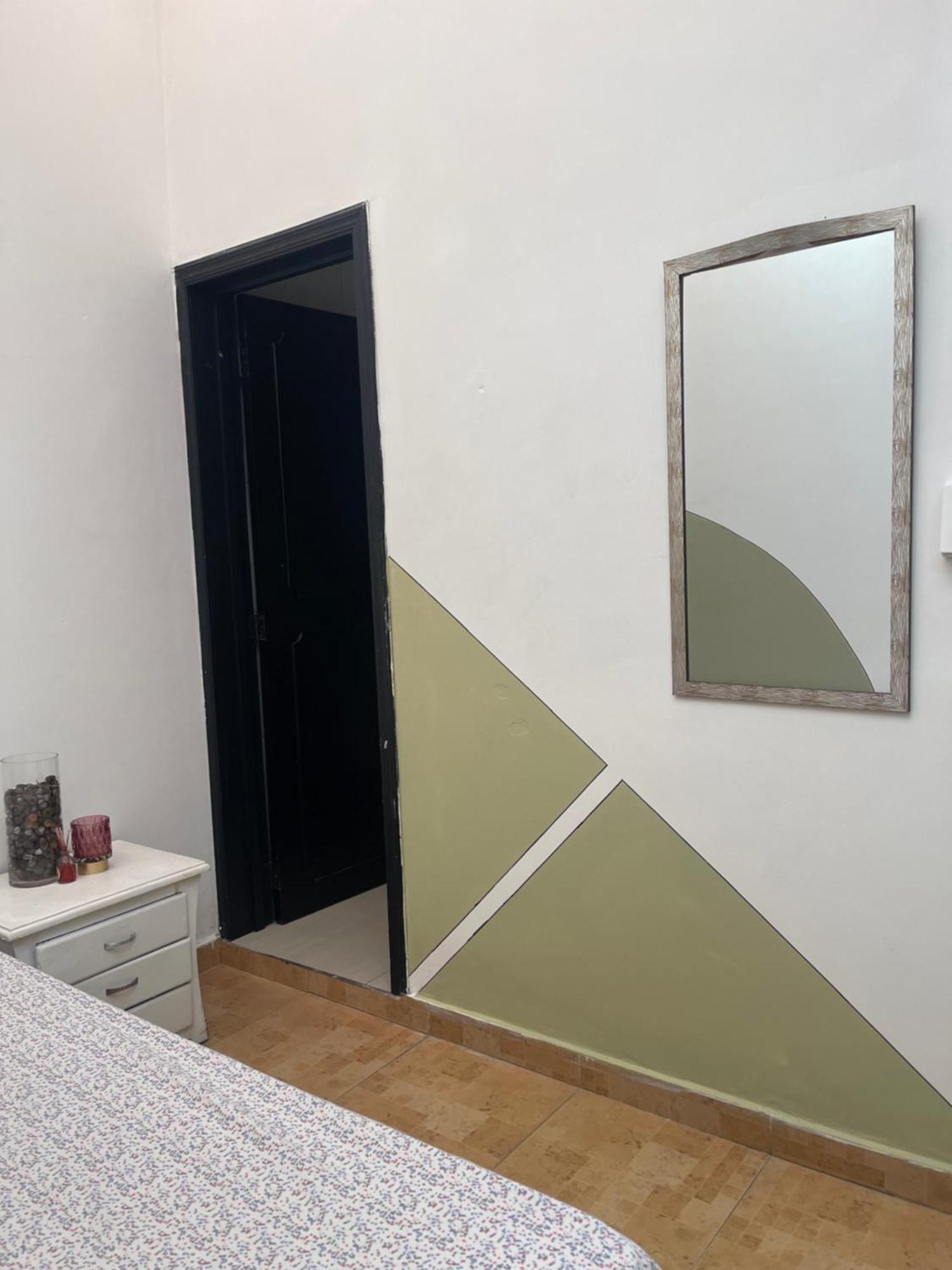 A 5 Minutos De Aeropuerto Dorado Habitación en casa particular