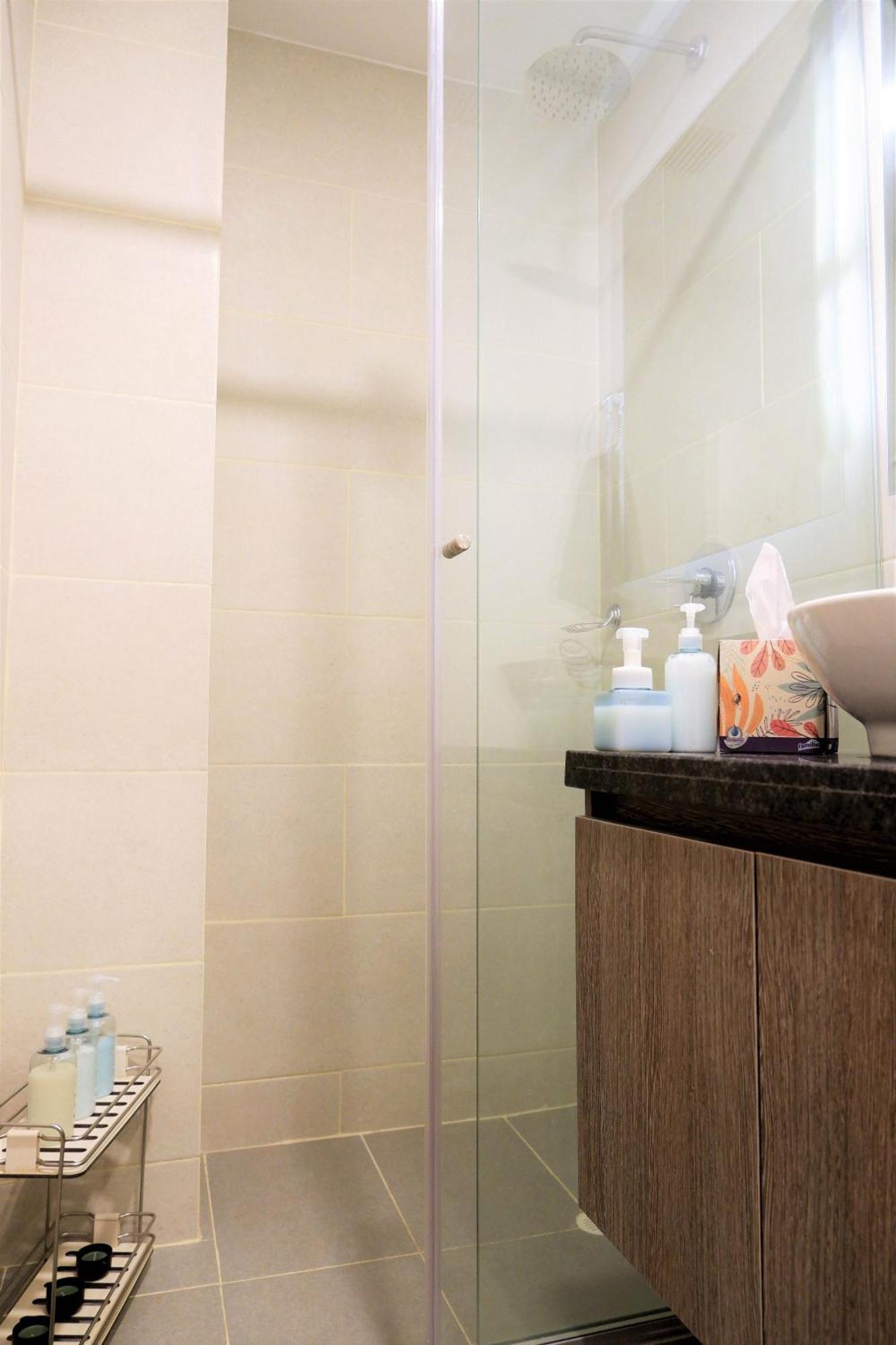 The Petit Flat - Bright & Stylish Near Unicentro Apartment