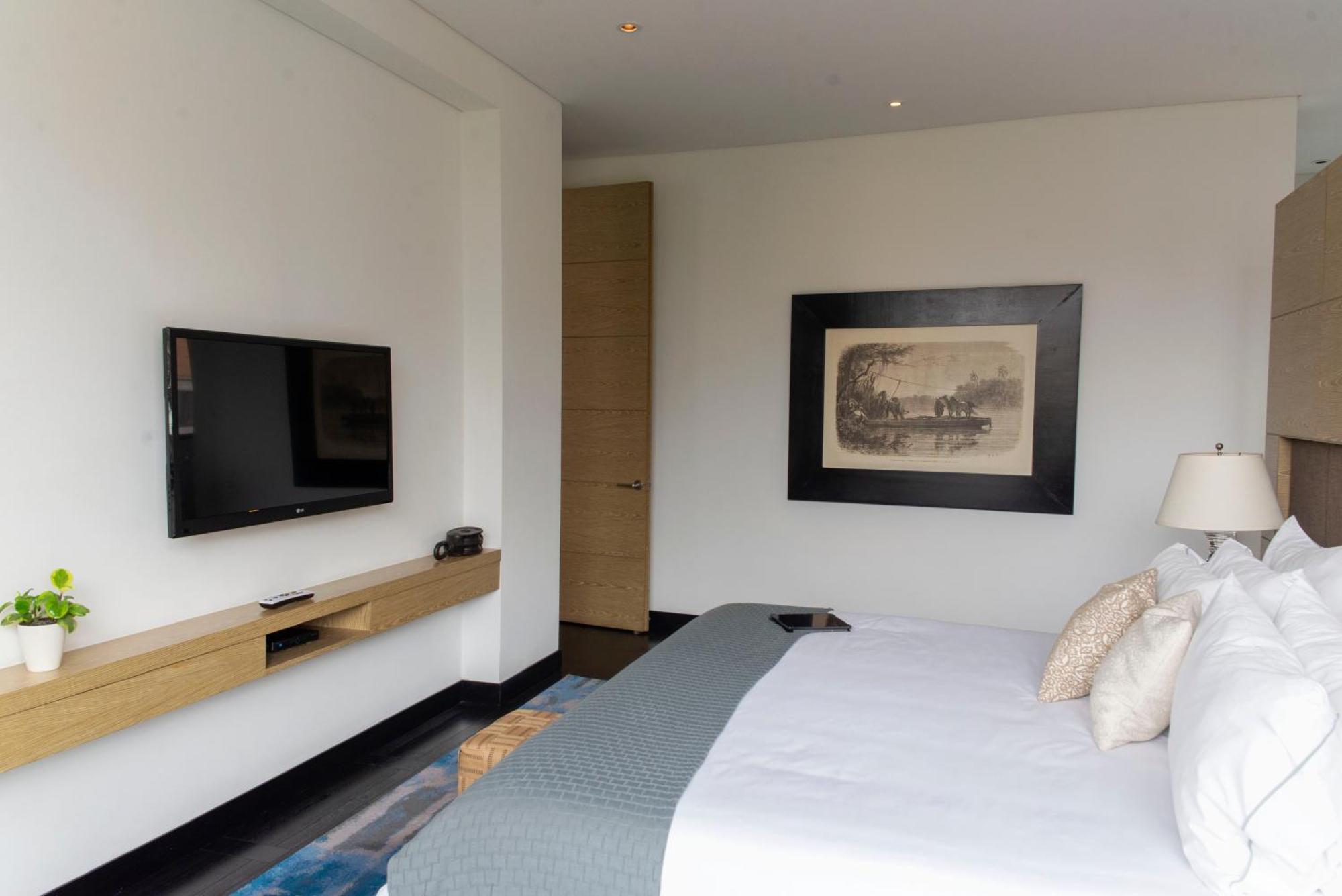 Apartahotel 8010 Urban Living- Luxury Experience