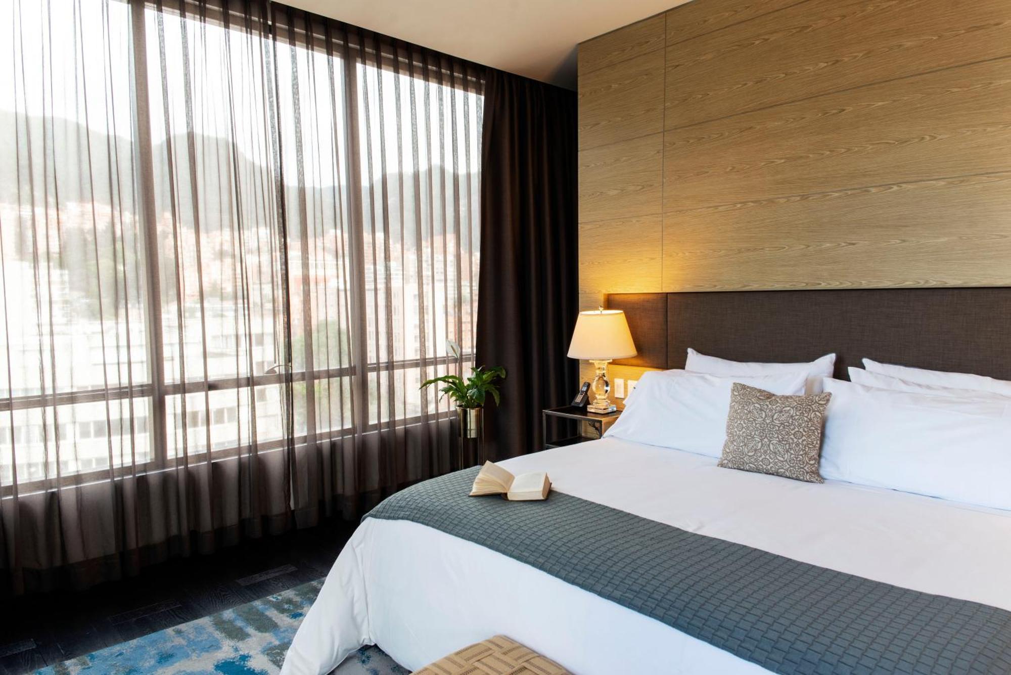 Apartahotel 8010 Urban Living- Luxury Experience