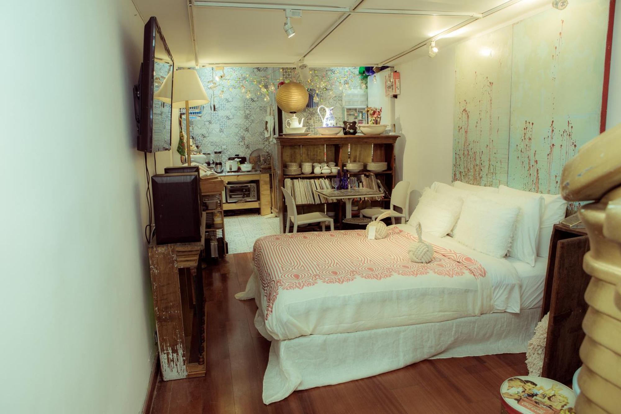 Atelier For Artists *