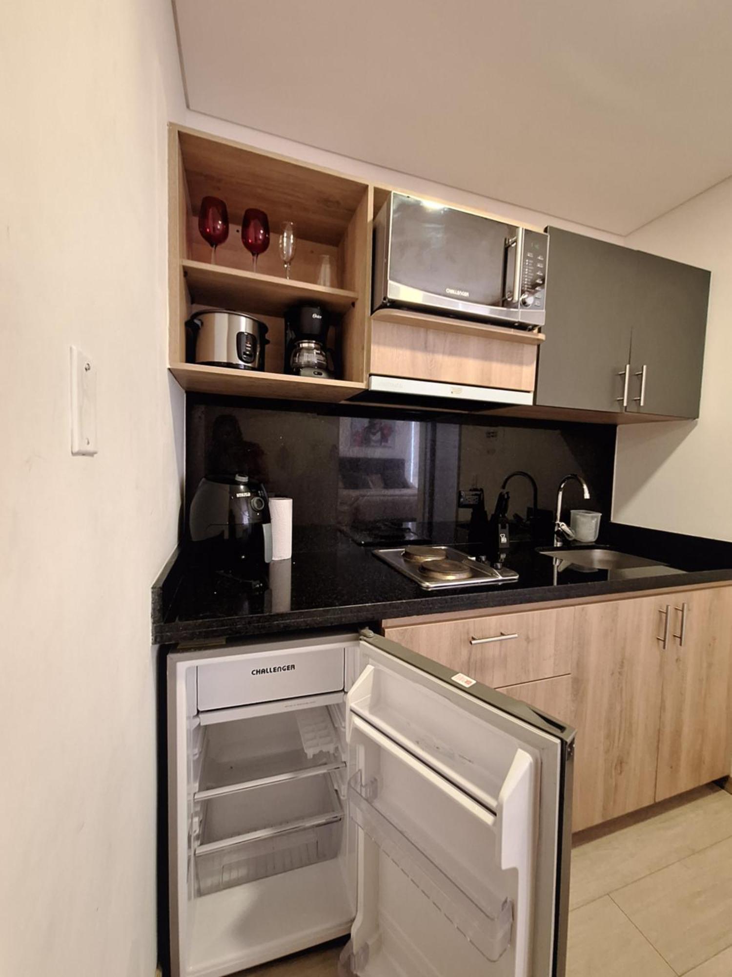 Estudio En Edificio Con Piscina Climatizada Bogotá