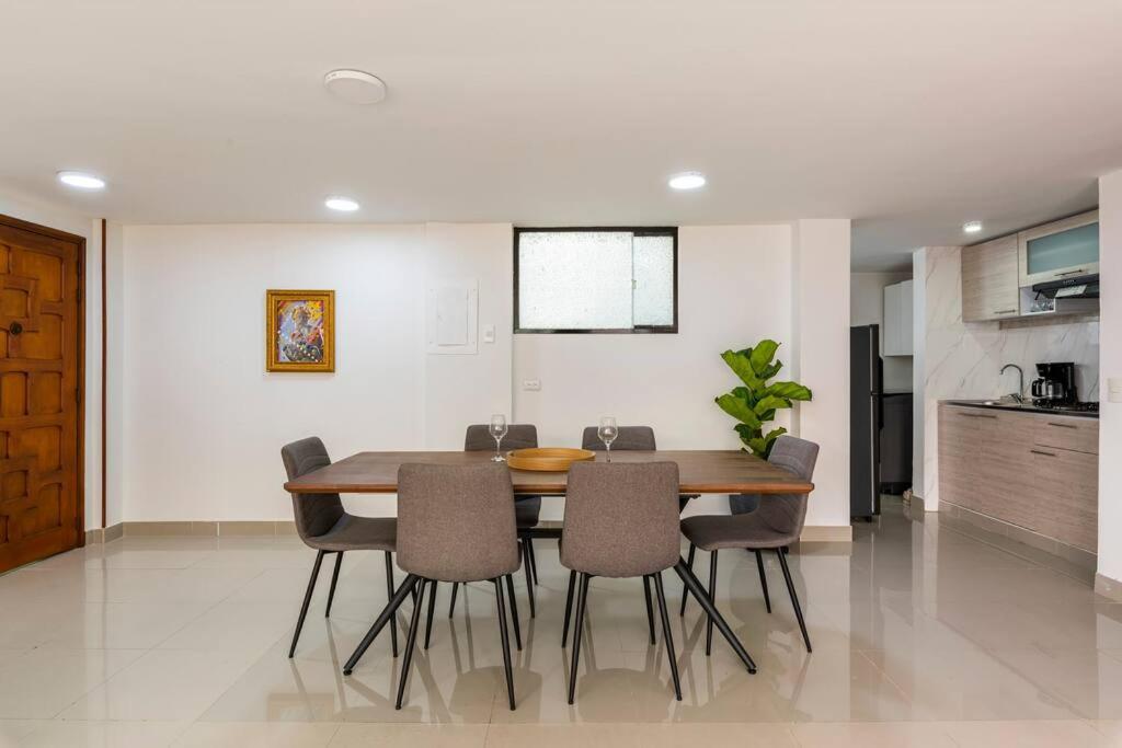 Amplio Apartamento En Bogota, Chico Bogotá