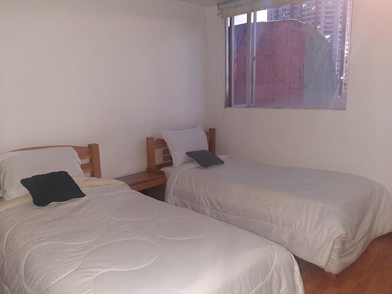 Apartamento Sector De Corferias , Y A 5 Cuadras, Embajada Americana 10 Cuadras, Cerca Al Can , G 12 , Universidad Nacional , Aeropuerto A 2 Cuadras Estacion Ciudad Universitaria Marque-tresdiecisietecincoveintisieteveintiseistreintayu