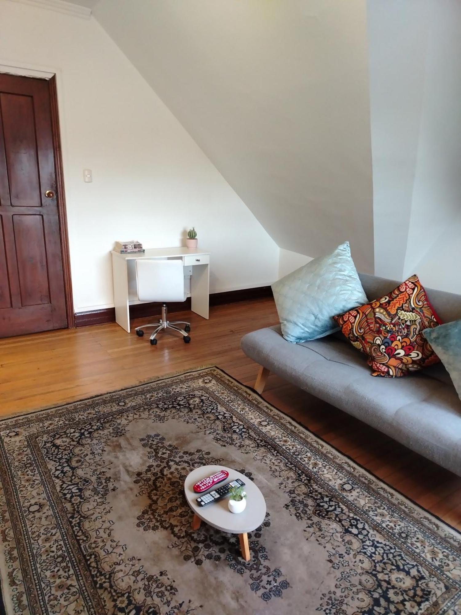 Habitación en casa particular Piramides Bogotá