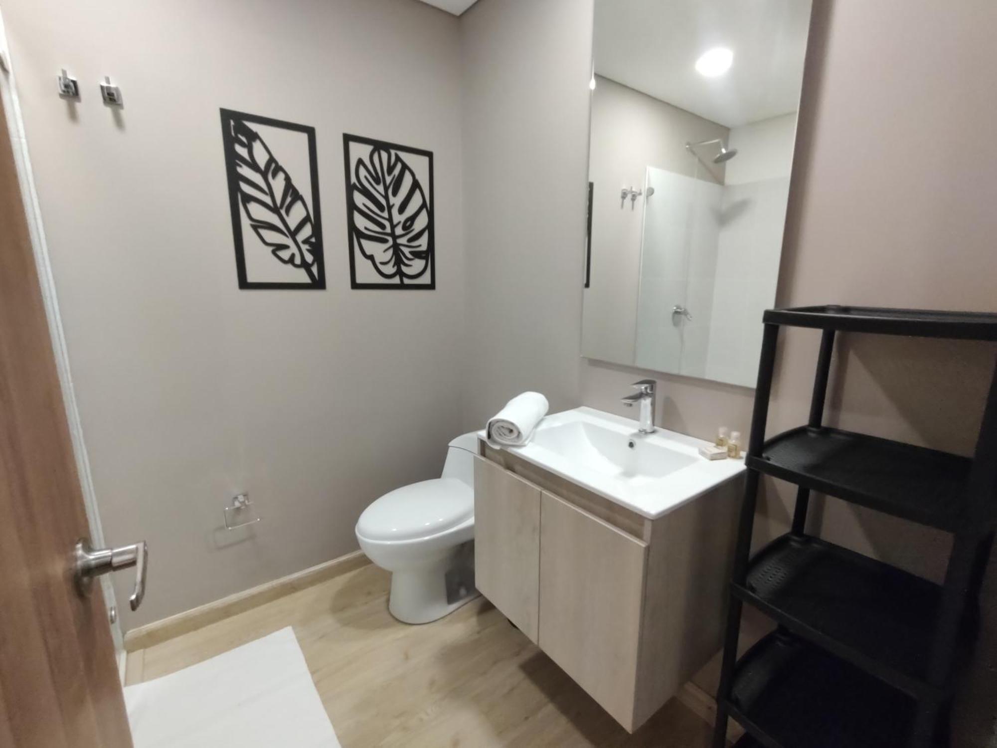 The Hood 102, Modern And Luxury Bogotá