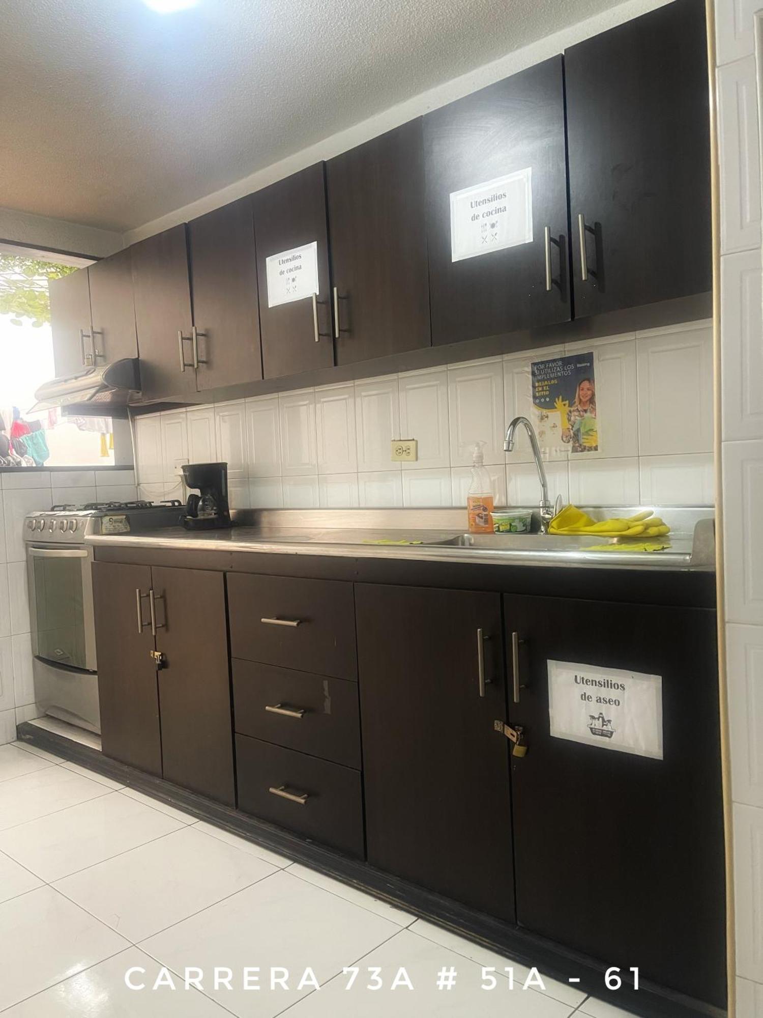 A 5 Minutos De Aeropuerto Dorado Habitación en casa particular