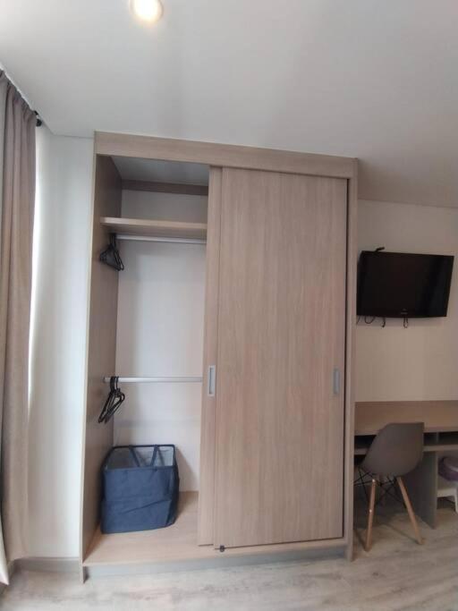 Apartamento Hermoso Nuevo Cerca A Embajada Y Corferias