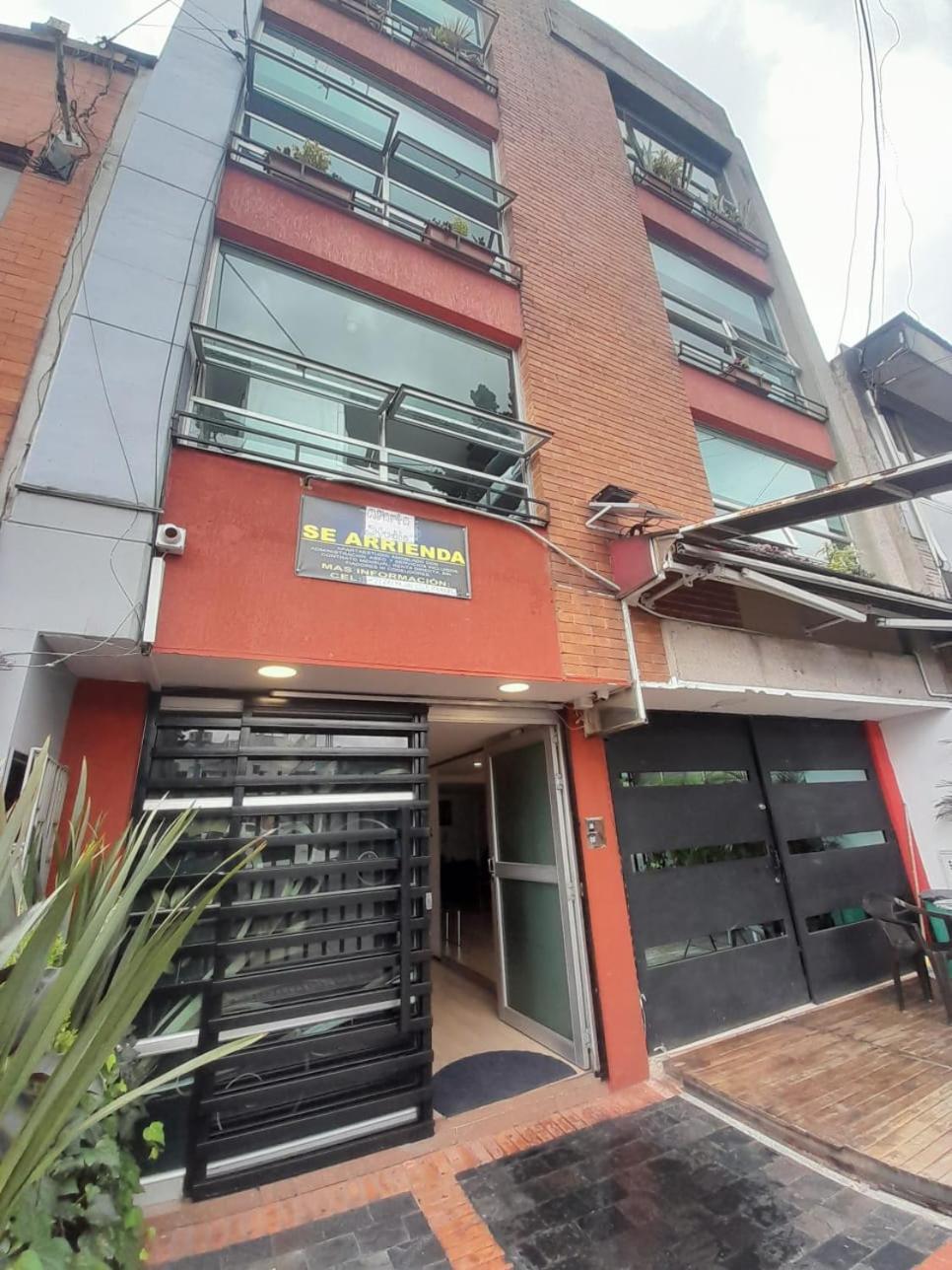 Emporium Aparta 26 * Bogota