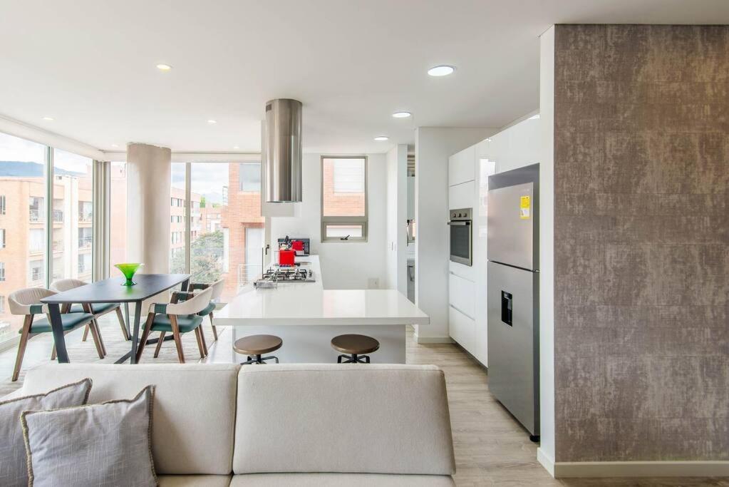 Vibrant 3 Bedroom In Usaquen Apartamento