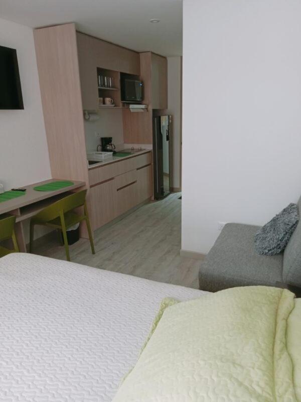 Origen Habitat Cerca Embajada