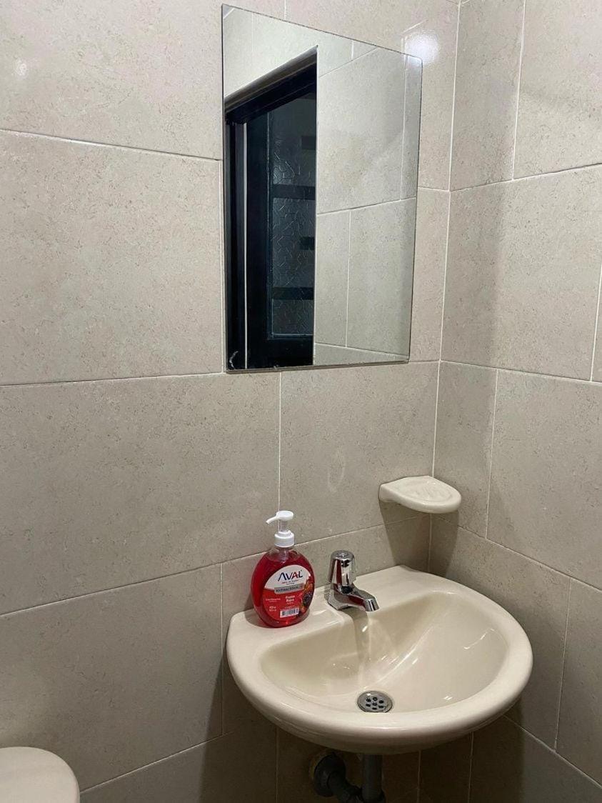 Amatista Cerca Al Aeropuerto Apartamento