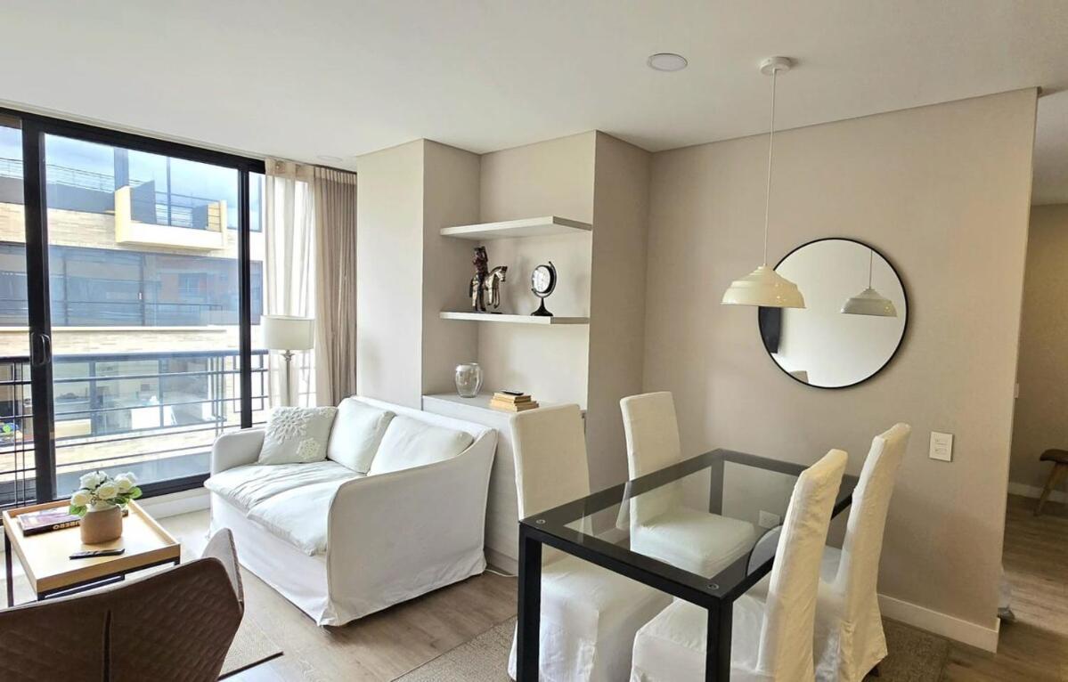 Apartamento Modern 702 In El Virrey With Balcony & Amenities