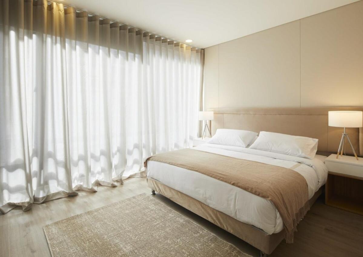 Modern 702 In El Virrey With Balcony & Amenities
