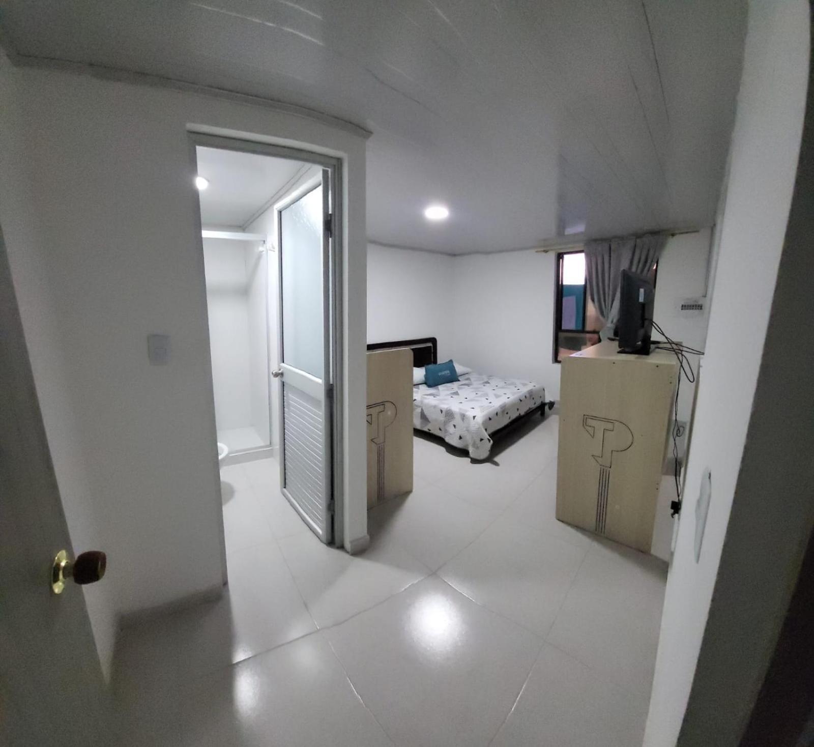 Avenida 15 Hotel