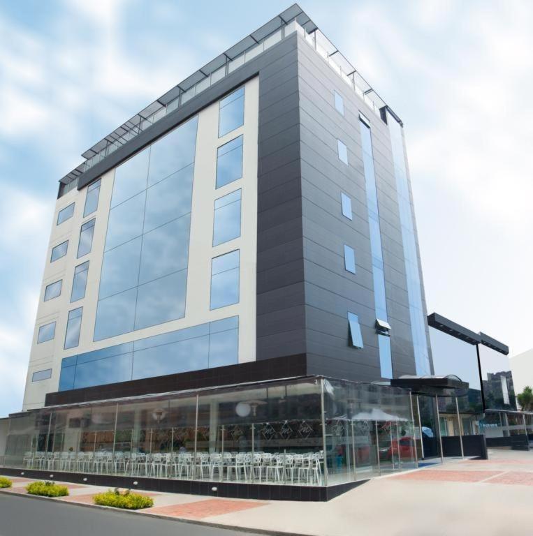 Aw Ariston Tower Hotel 4*