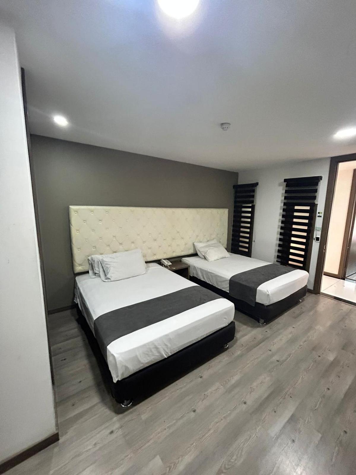 Hotel Aw Ariston Tower 4*