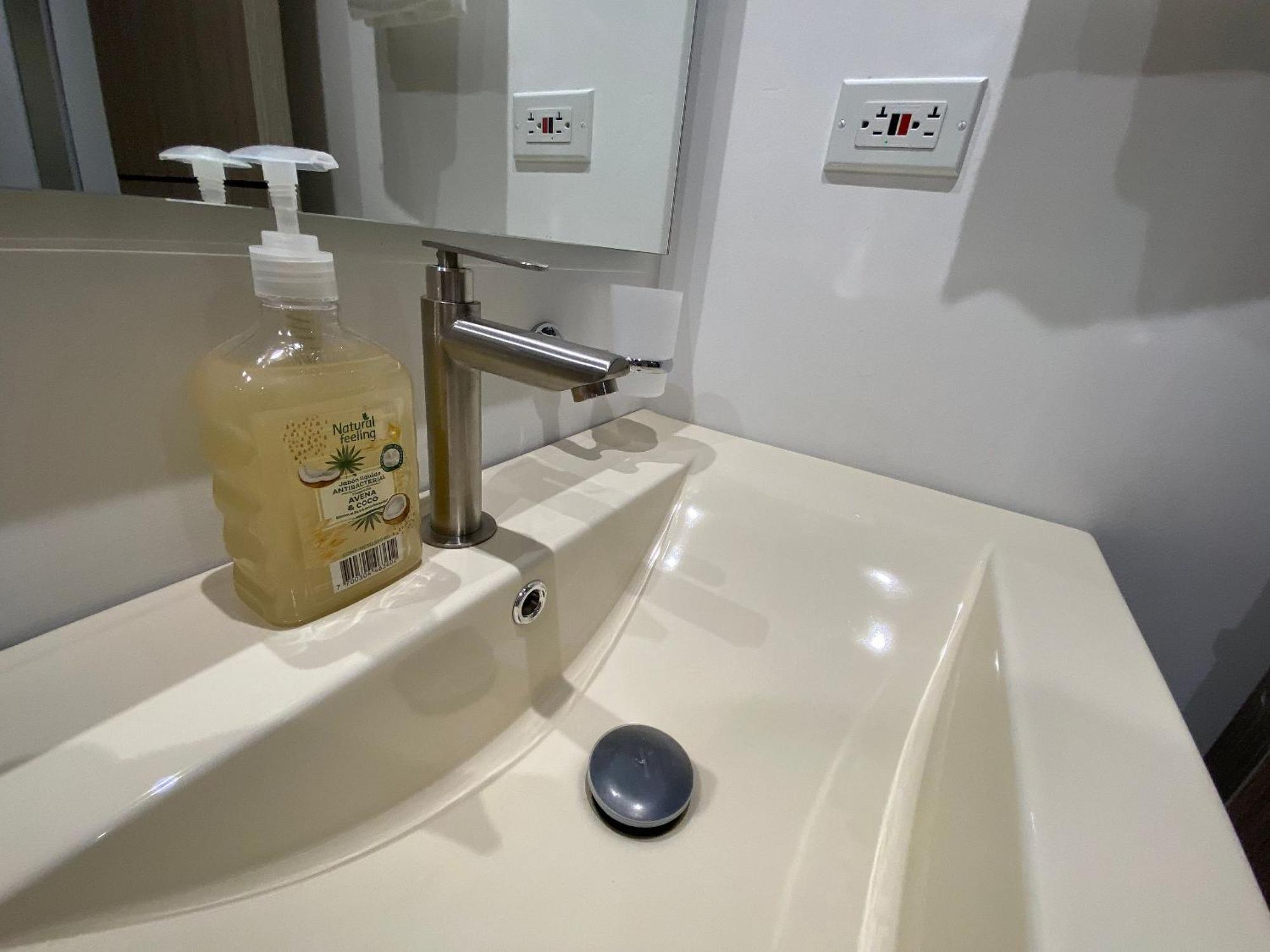 96k Premium - Cerca Al Aeropuerto En Apartamento Bogotá