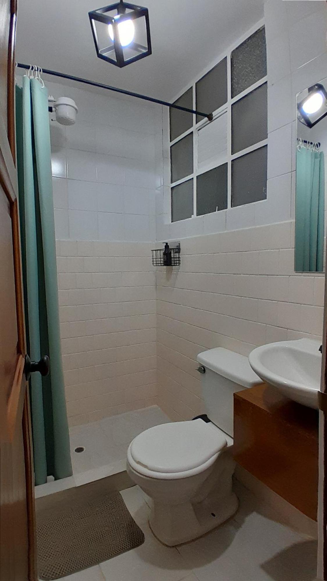 Independiente Bano Privado En La Macarena * Bogotá