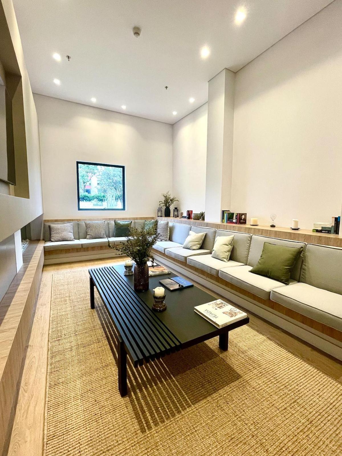 Modern With Terrace In Event Sector Apartamento