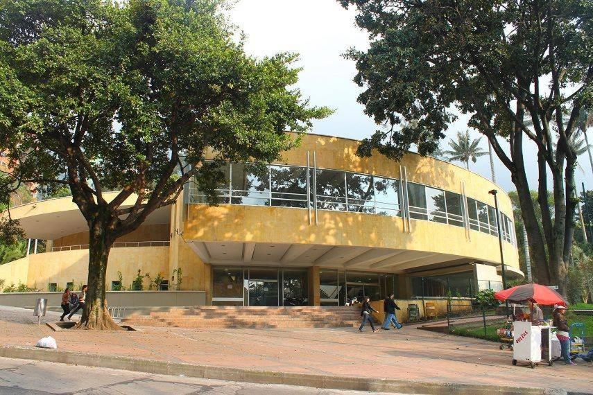 Independiente Bano Privado En La Macarena * Bogotá
