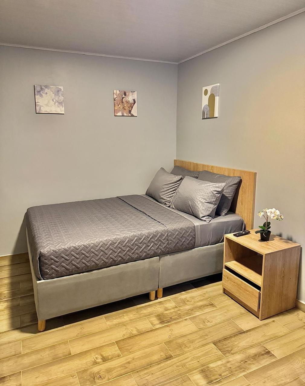 Hostelfc Santa Barbara Pensión *