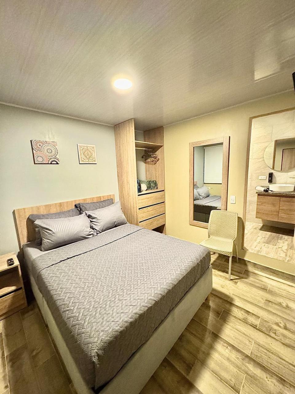Hostelfc Santa Barbara Pensión