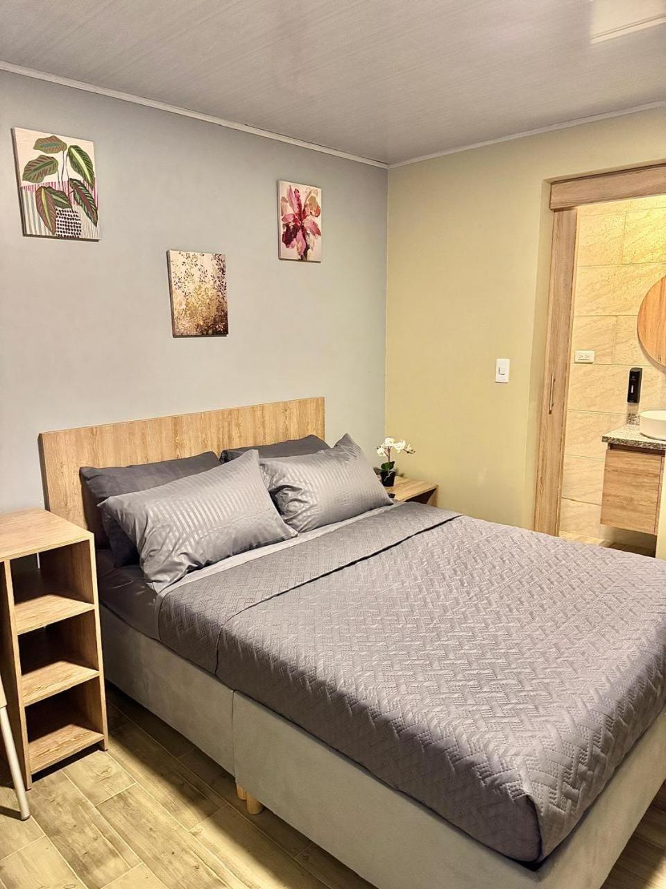 Pensión Hostelfc Santa Barbara