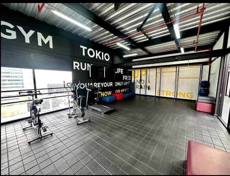 Cm Living Tokyo Style And Comfort *