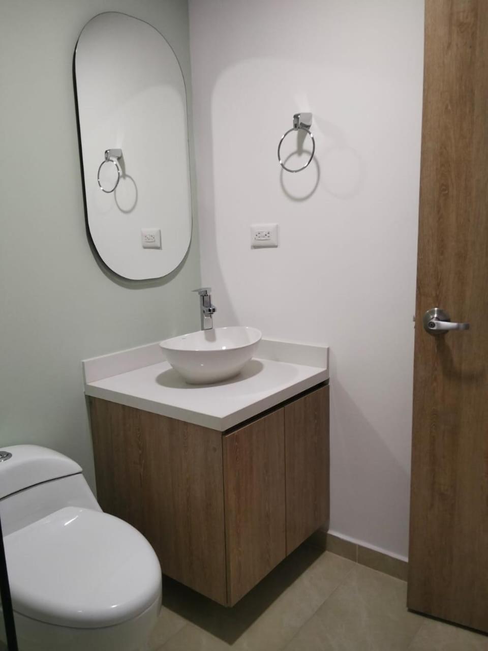 36av Apto 202 Apartamento *