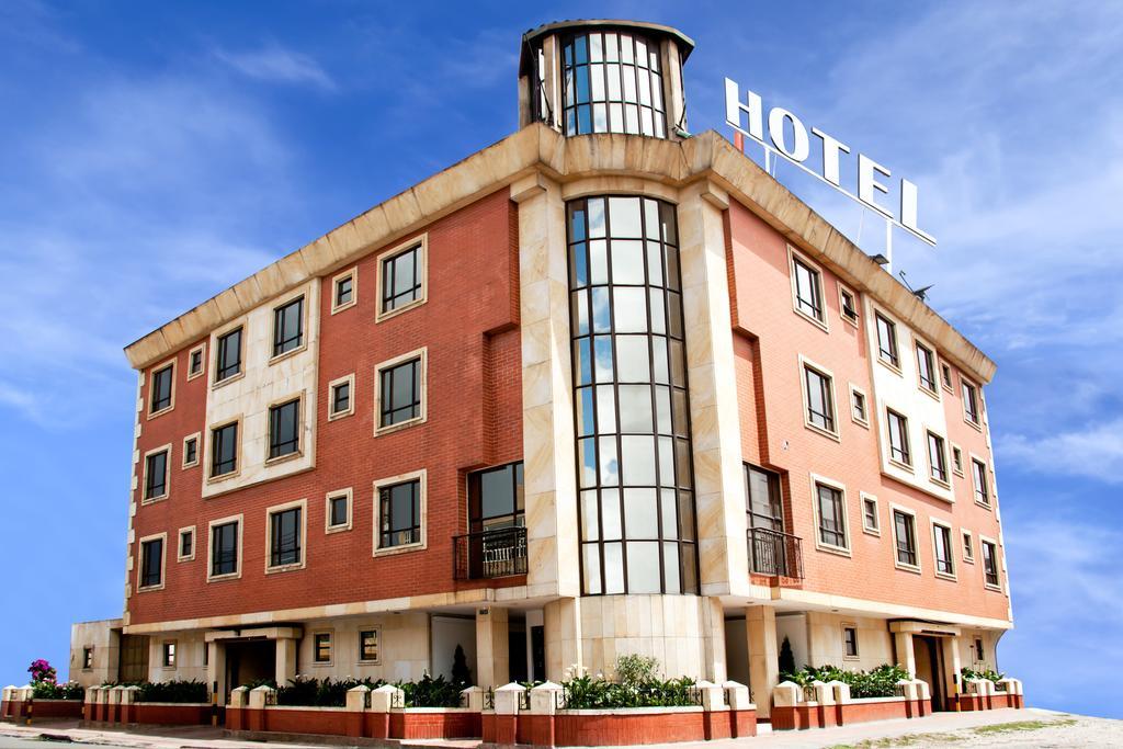 Lavid Kennedy Hotel