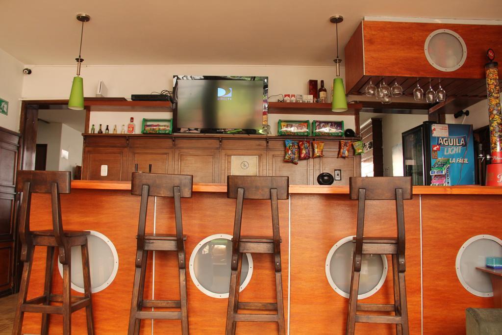 Hostal La Pinta *