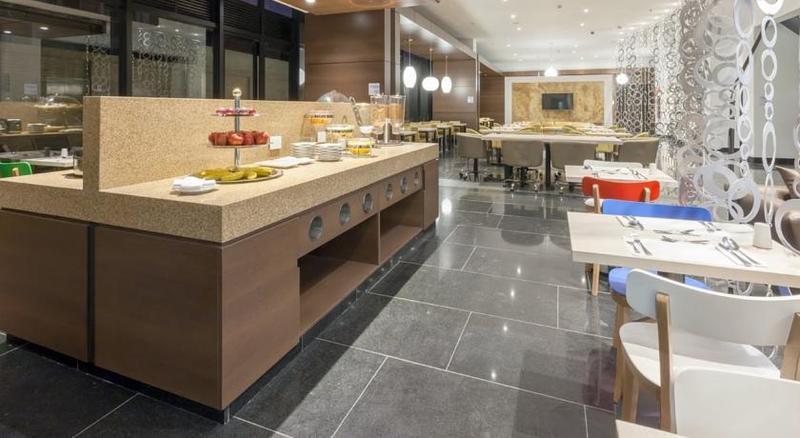 Holiday Inn Express&Suites Bogota Zona Financiera, an IHG Hotel 4* Bogotá