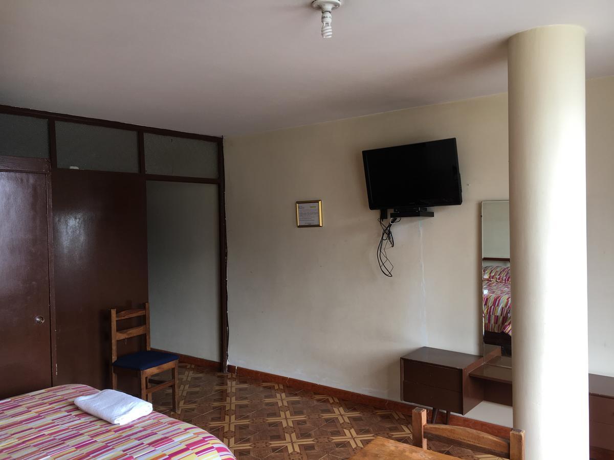 Hotel Manila Plaza 2*
