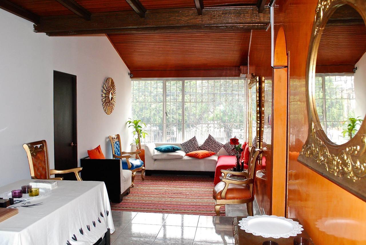 Hostal Ak 82