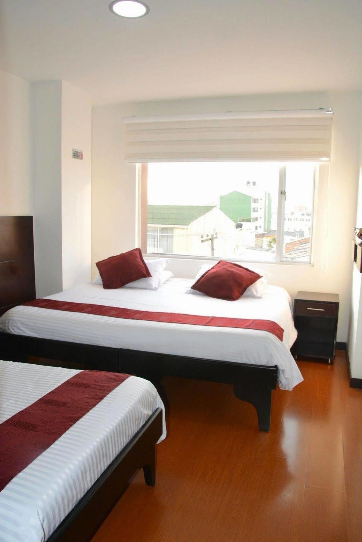 Colonial 1 Hotel