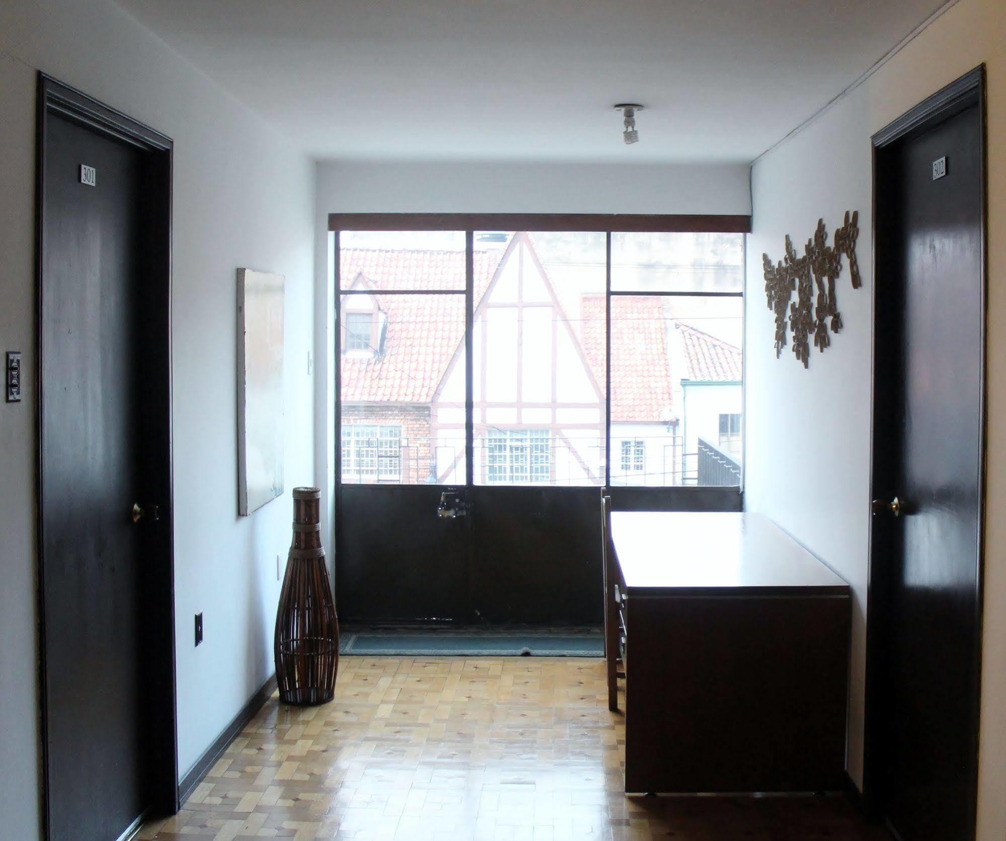 Hostal La Pinta *