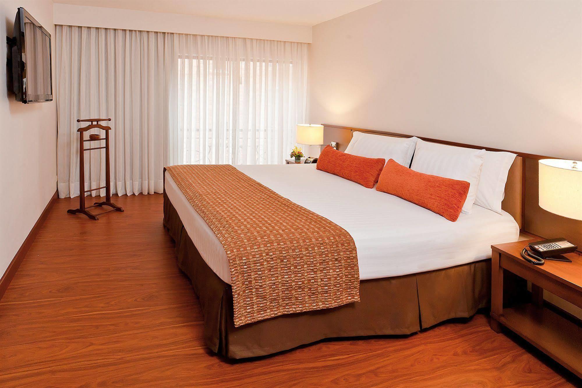 Estelar Windsor House – 4*