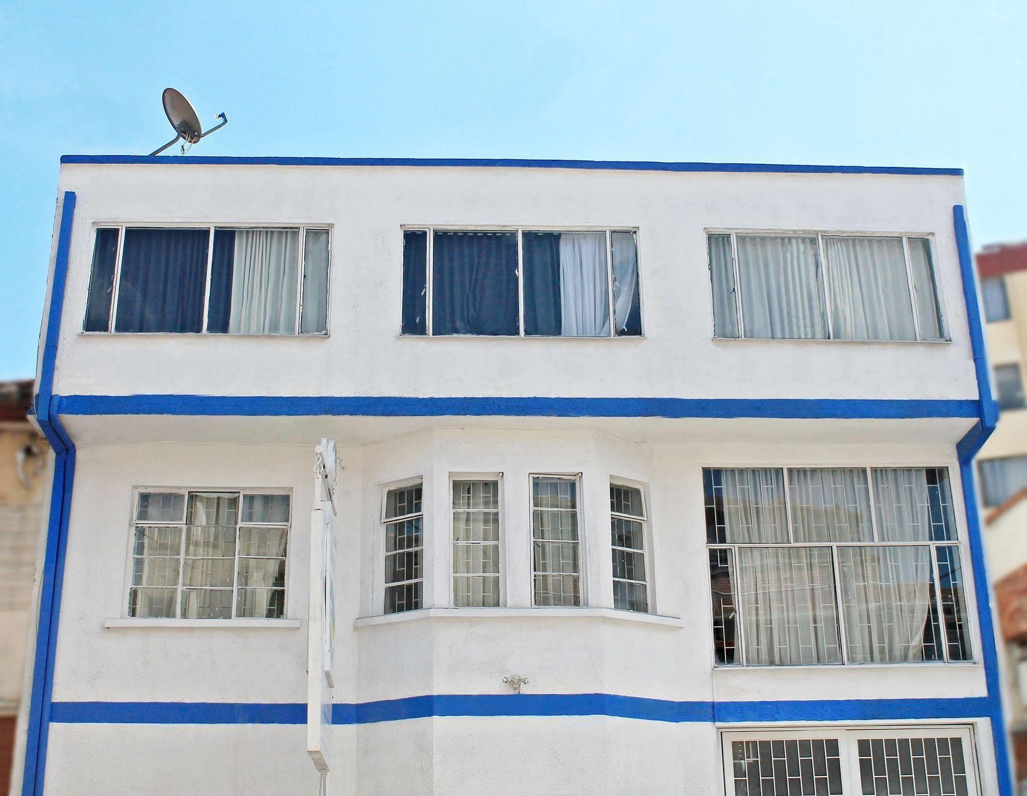 Mi Casa Blanca 2* Bogotá