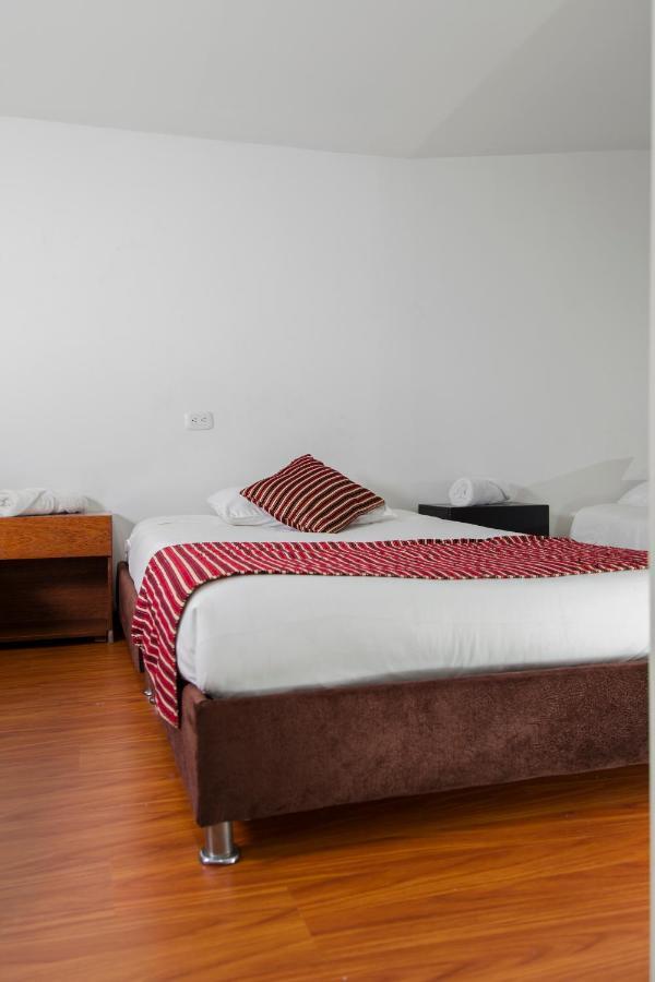 Deportel Hostal *
