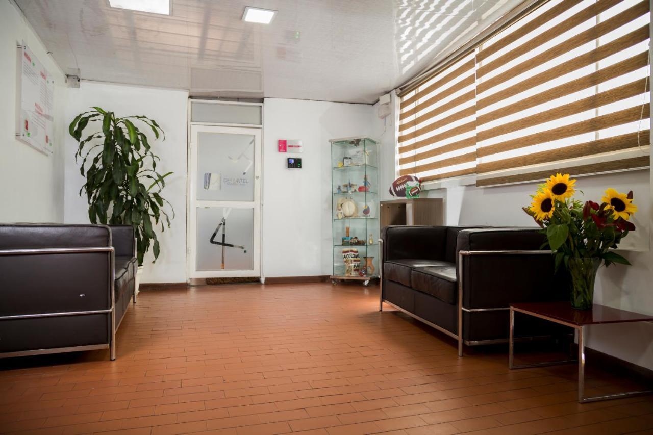 Deportel Hostal *