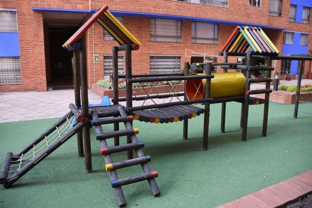 Apartment: Corferias, Embajada, Airport, Agora,g12 Apartamento