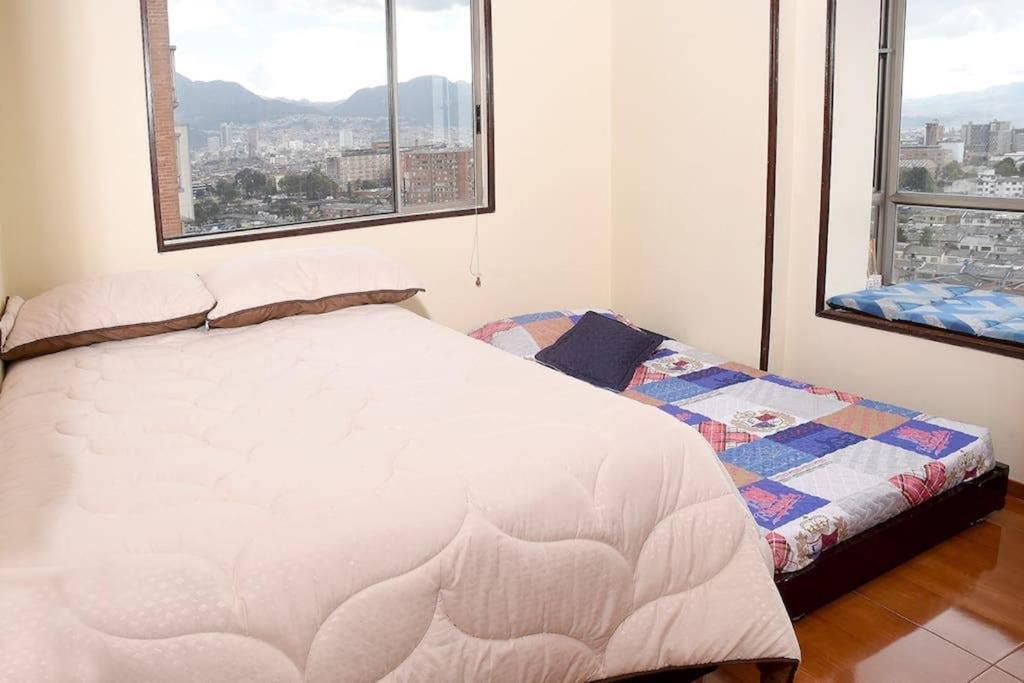 Apartment: Corferias, Embajada, Airport, Agora,g12 Bogotá