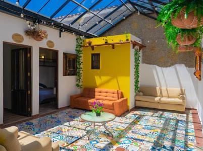 La Casa De Las Plazas Pensión