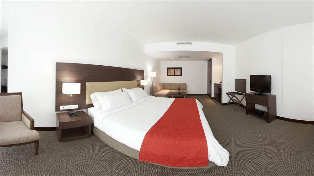 Hotel Express - Parque La 93, An Ihg 4*
