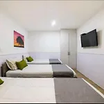Hotel feria imperial embajada