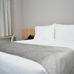 Em Hotel Corferias Embajada Americana