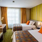 Apartamentos Plaza Suites