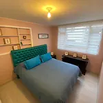 Nr Airport & Embassy / Rooms-Apartments